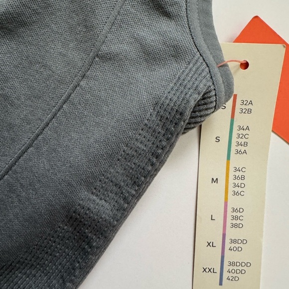 Colsie Women’s Seamless Brami Grey Size Small NWT - Picture 3 of 4